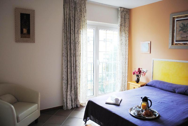 Hotel Maria Cristina La Cala Del Moral Bilik gambar